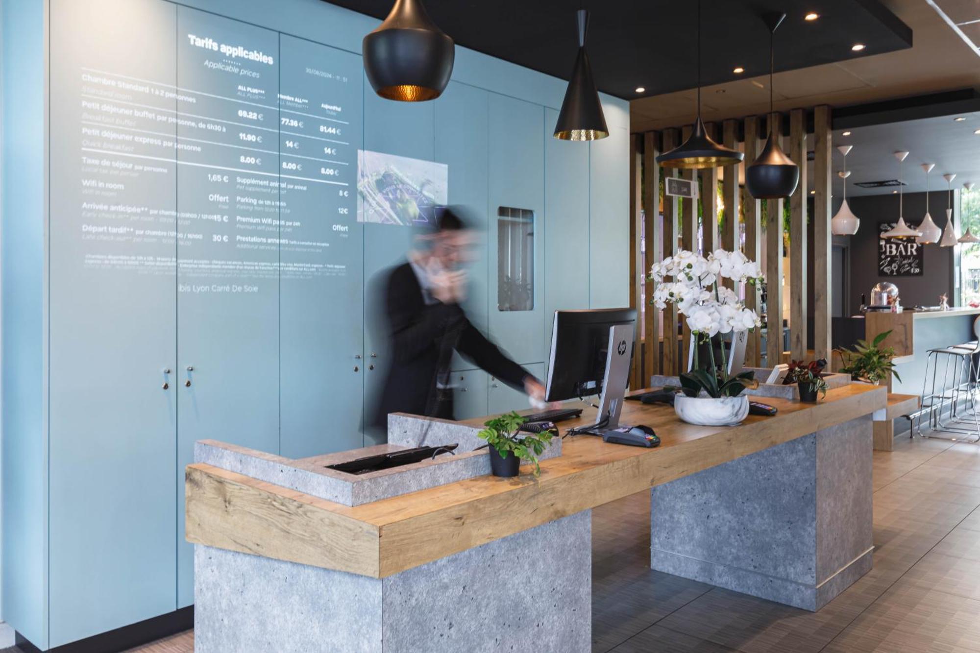 Ibis Lyon Carre De Soie Hotel Vaulx-en-Velin Ngoại thất bức ảnh