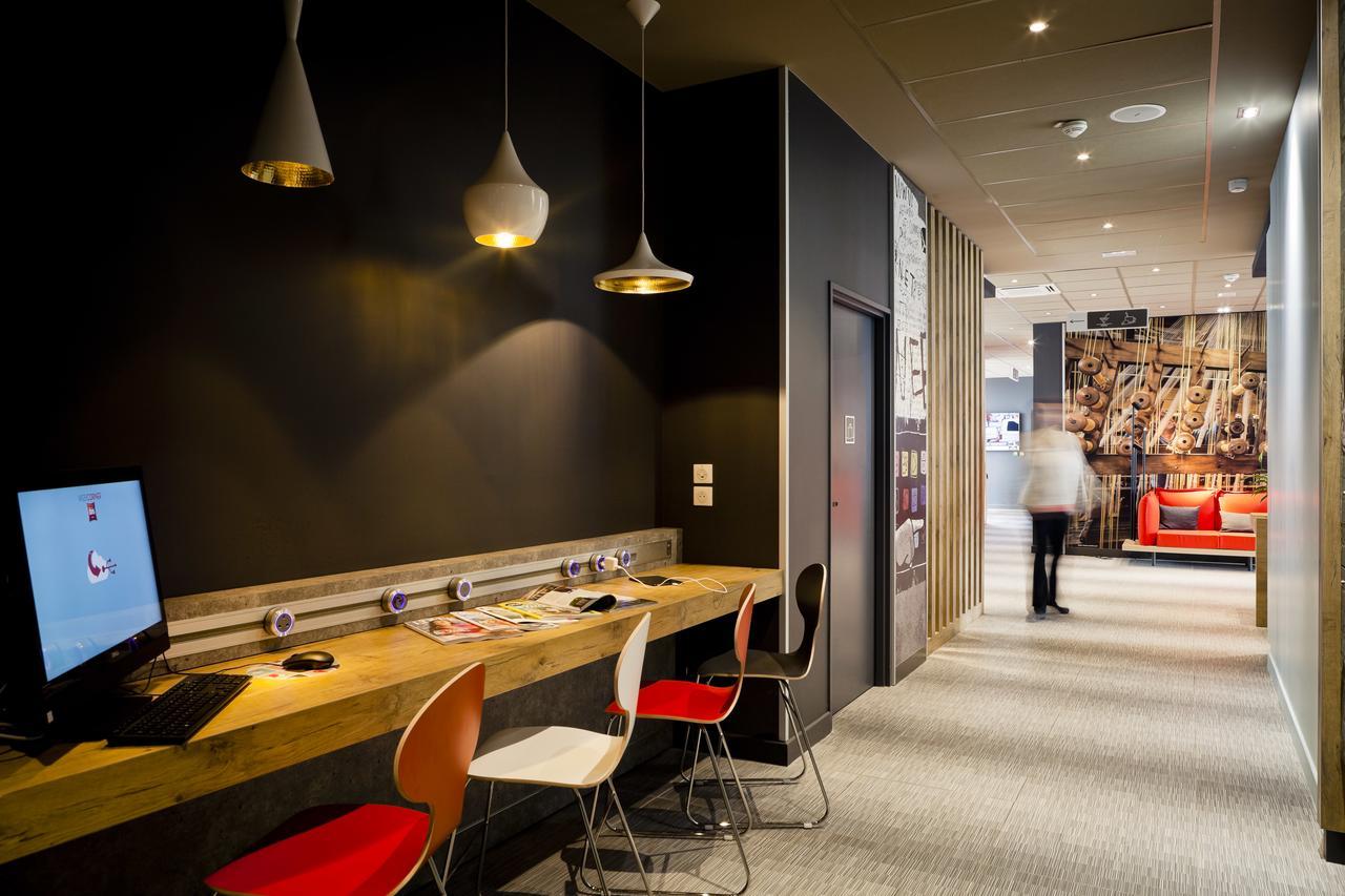 Ibis Lyon Carre De Soie Hotel Vaulx-en-Velin Ngoại thất bức ảnh